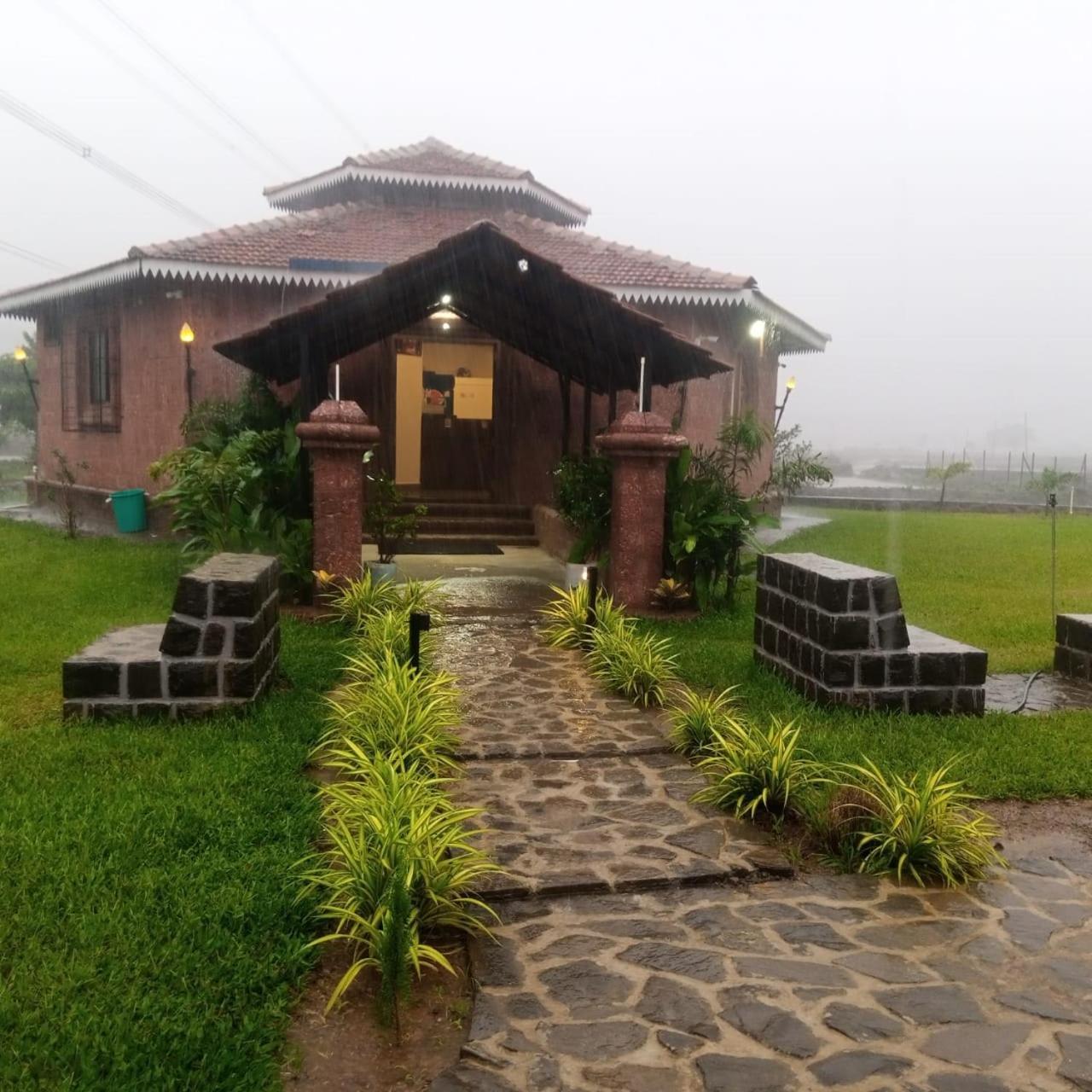 Umbartha Resort Naneghat Ghātghar 외부 사진